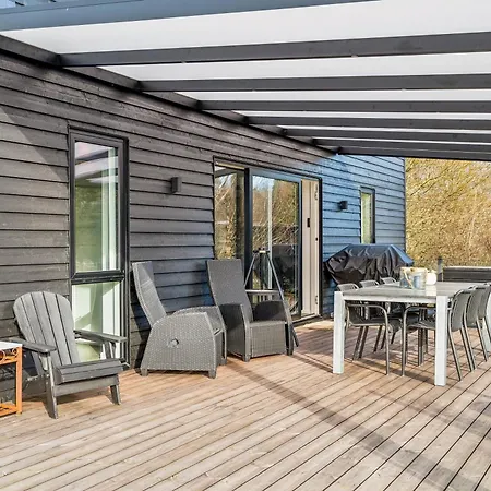 Beautiful With A Fantastic Location Near